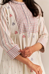Off-White Cotton Embroidered Kurta Set