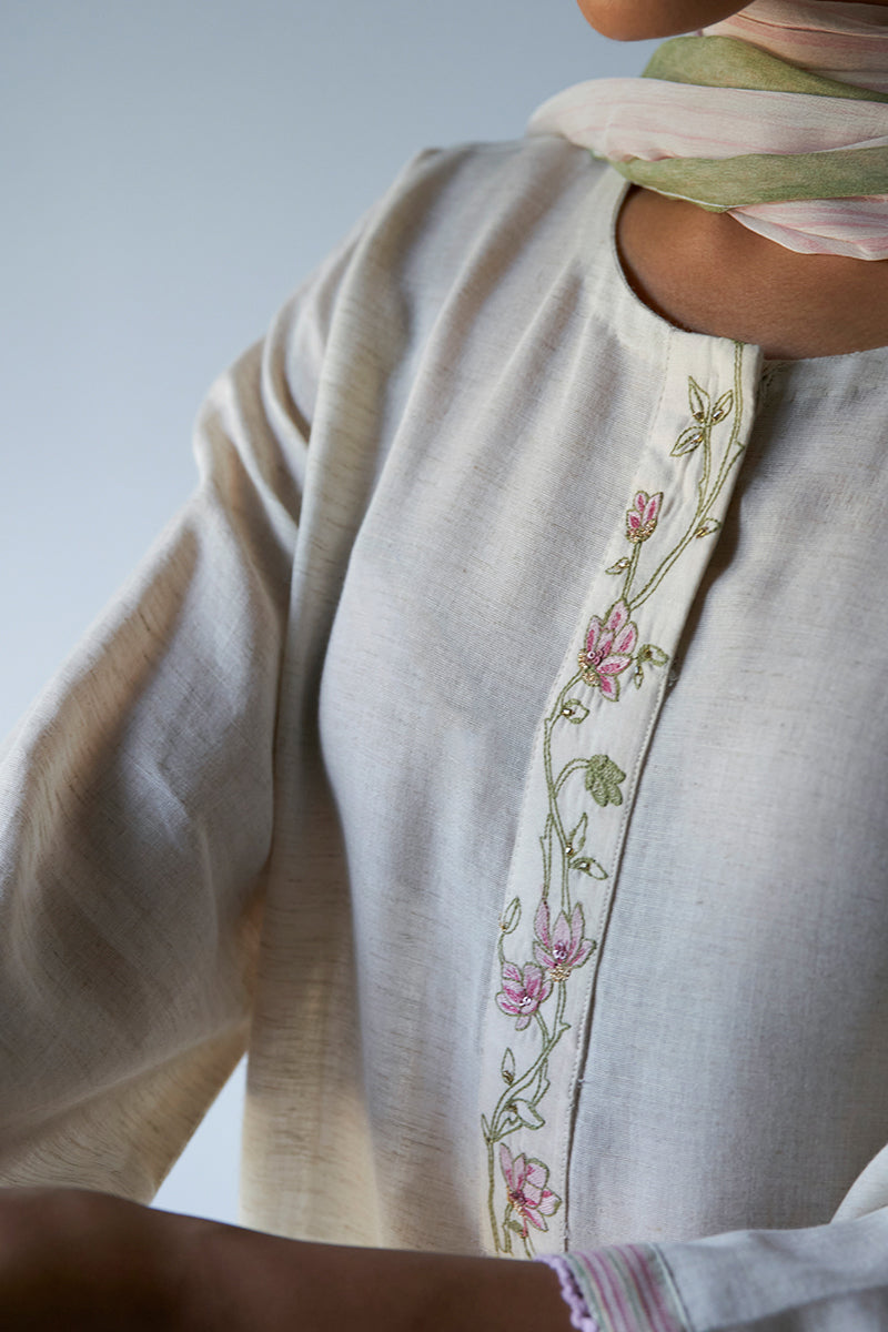 Cream and Beige Woven Kurta Suit Set With Chiffon Printed Dupatta