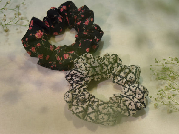 Set of 2- Printed Cotton Scrunchies in Shades of Black