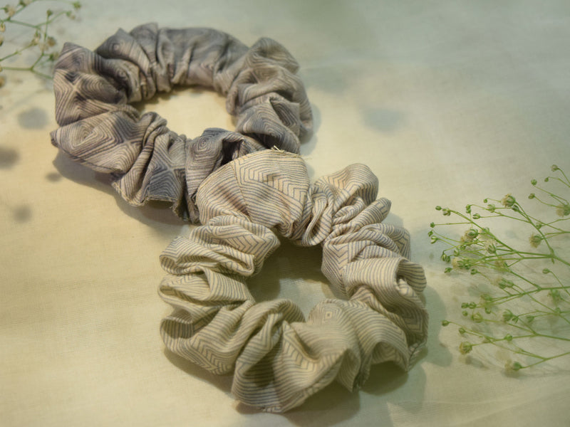 Set of 2- Printed Cotton Scrunchies in Shades of Grey