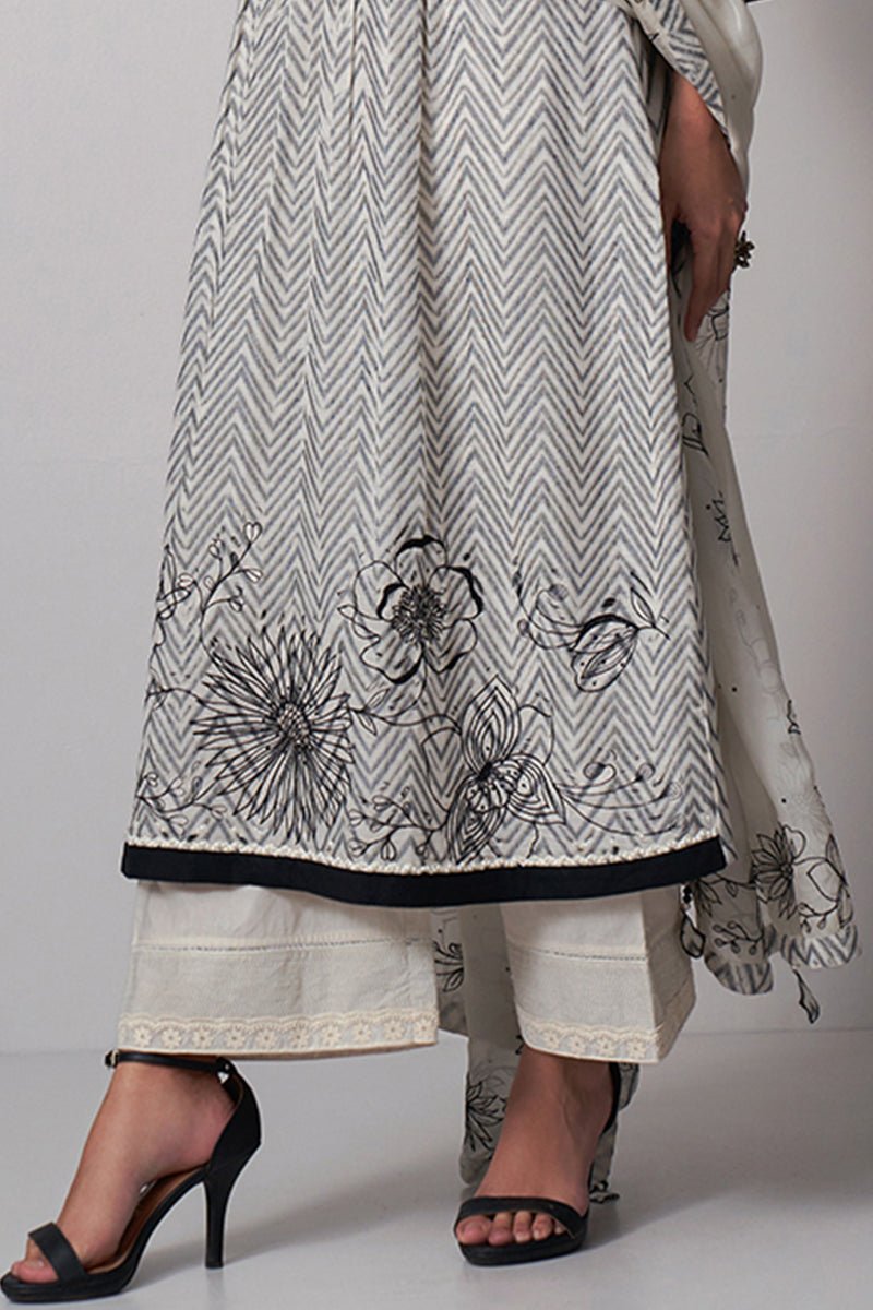 Black and Off White Pure Woven Chevron Jacquard Cotton Kurta Set With Front Pintuck Pattern With Organza Has Beautiful Intricated Black Embroidery Dupatta