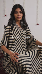 Parrot Green Moonga Silk Top With Organza Dupatta